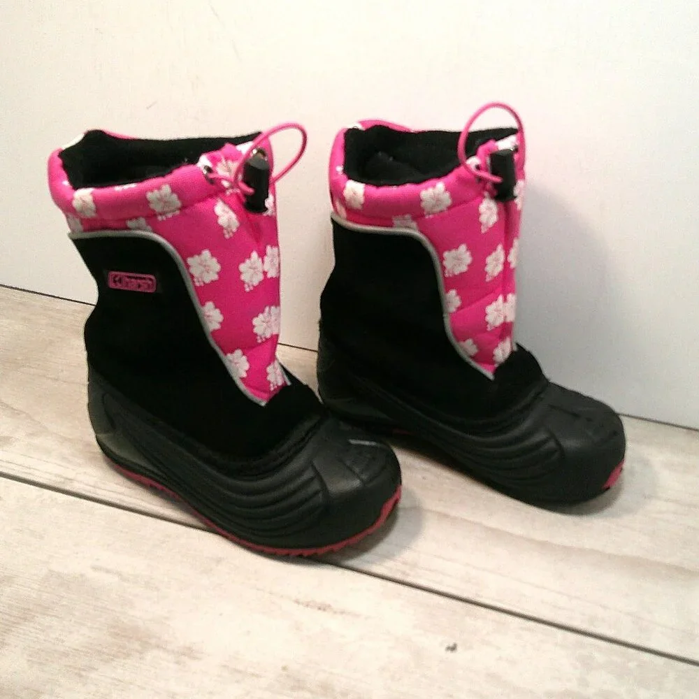 Harsh snow boots